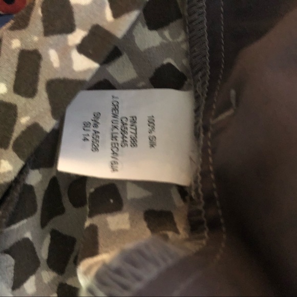 Madewell | Black & Grey 100% Silk Shorts - Picture 4 of 4